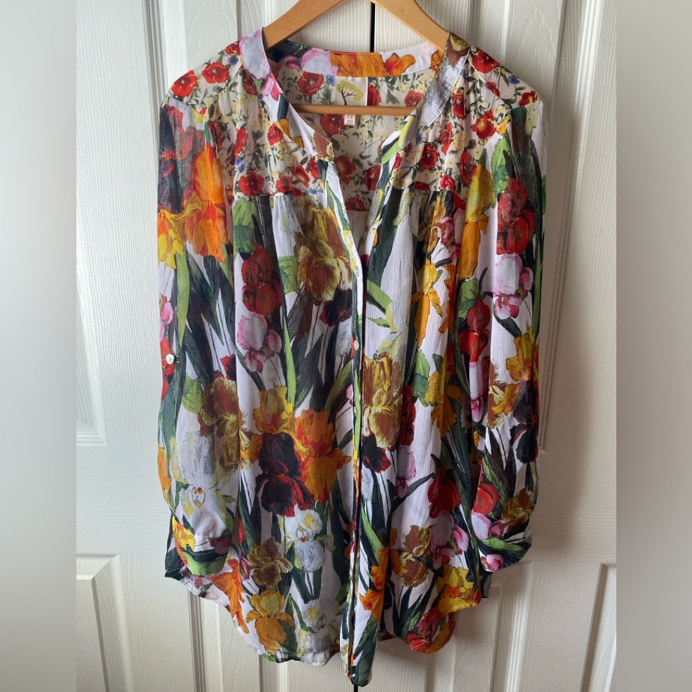 fig and flower Mixed Floral Print Crepe Roll Tab Sleeve Button Up Tunic Top 1X